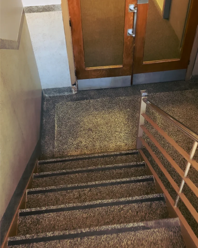 Sazan beauty hallway 0